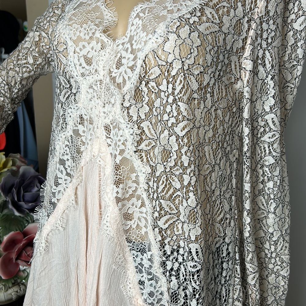 Free People tell tale sheer lace tunic mini dress keyhole long bell sleeve - Picture 7 of 16